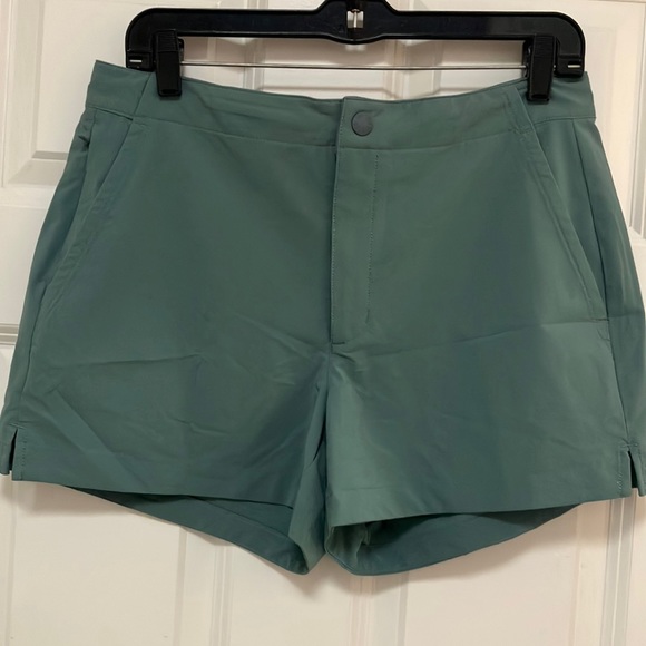 The North Face Hiking/Athletic/Athleisure Shorts, NWT! - Picture 1 of 14